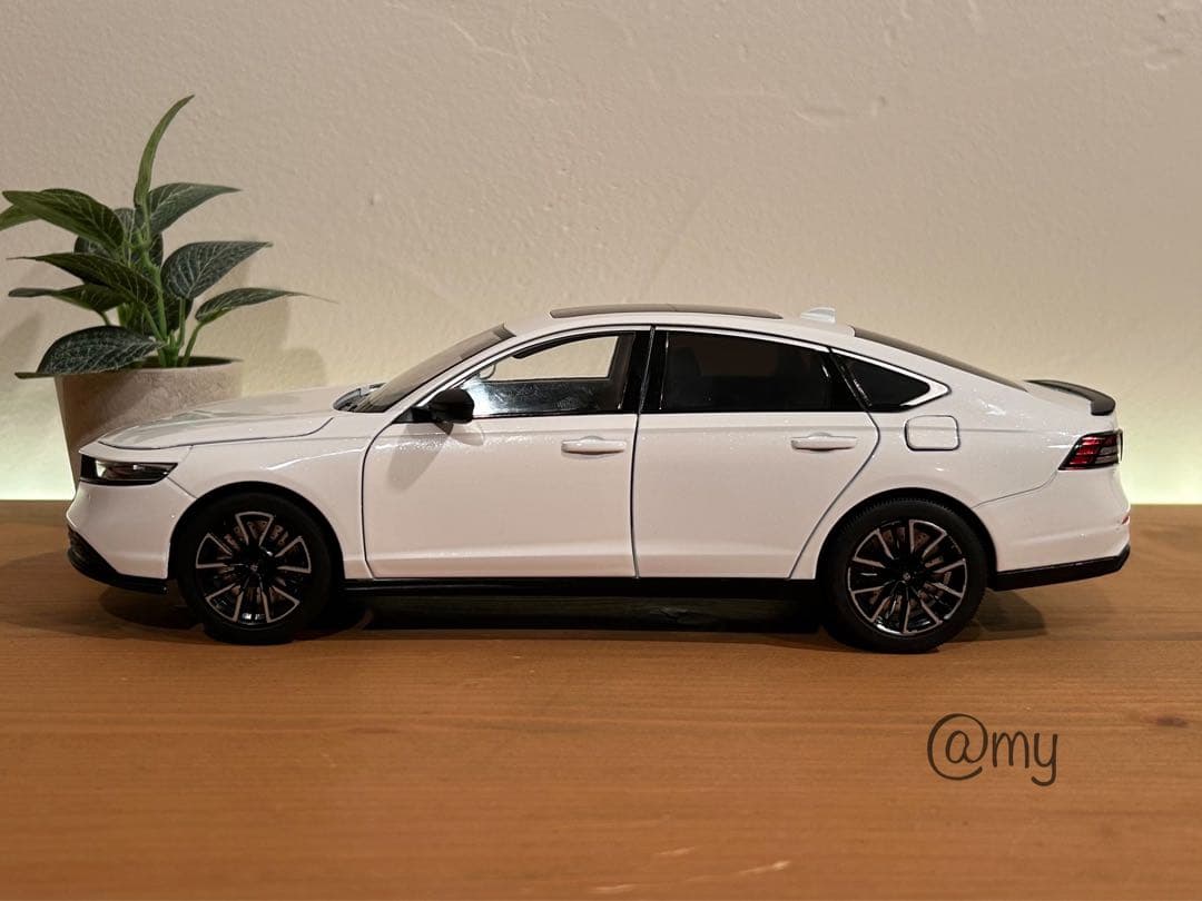【値下げ不可】 Honda Accord 1/18 ミニカー ホワイト