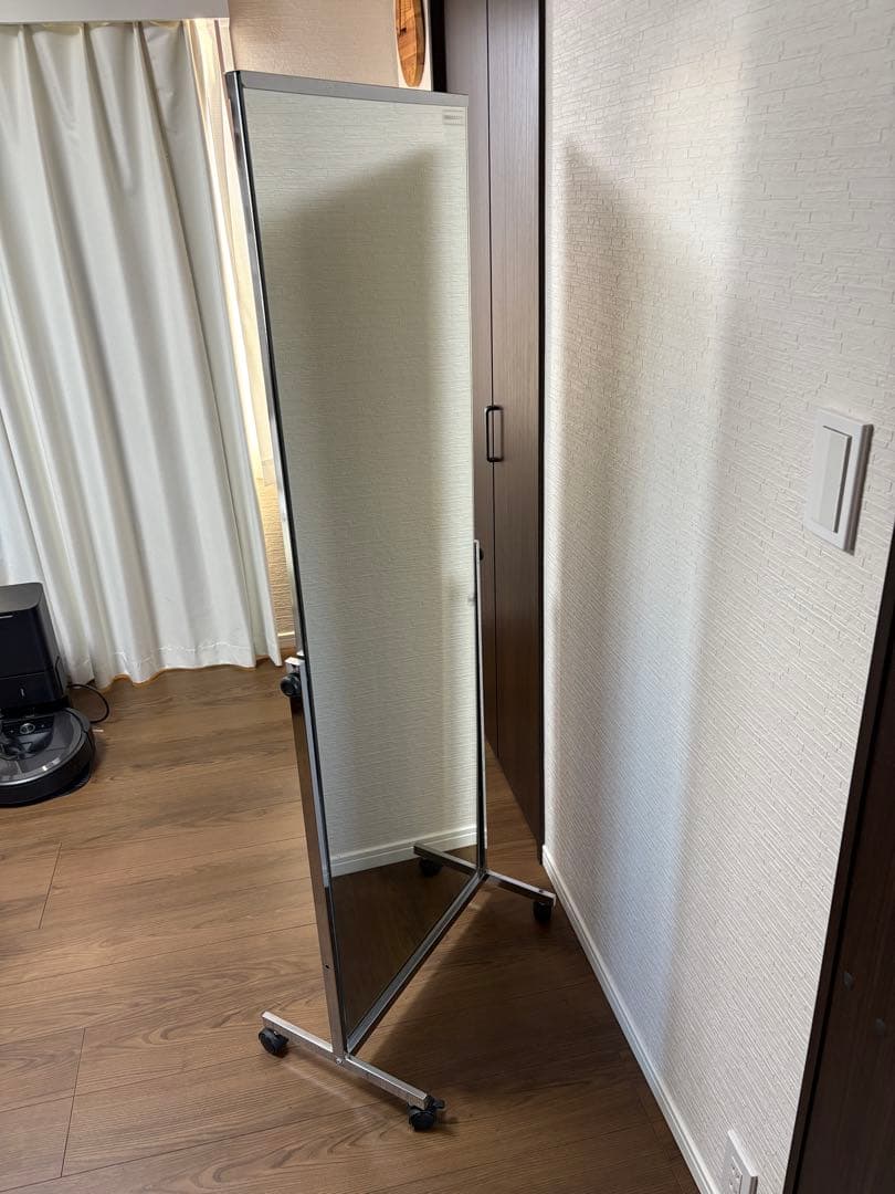 キャスター付きスタンドミラー【送料込】
