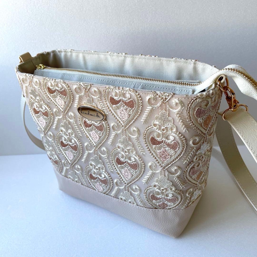 インド刺繍ハートチュール生地ピンクベージュと合皮　ショルダーバッグ　ハンドメイド