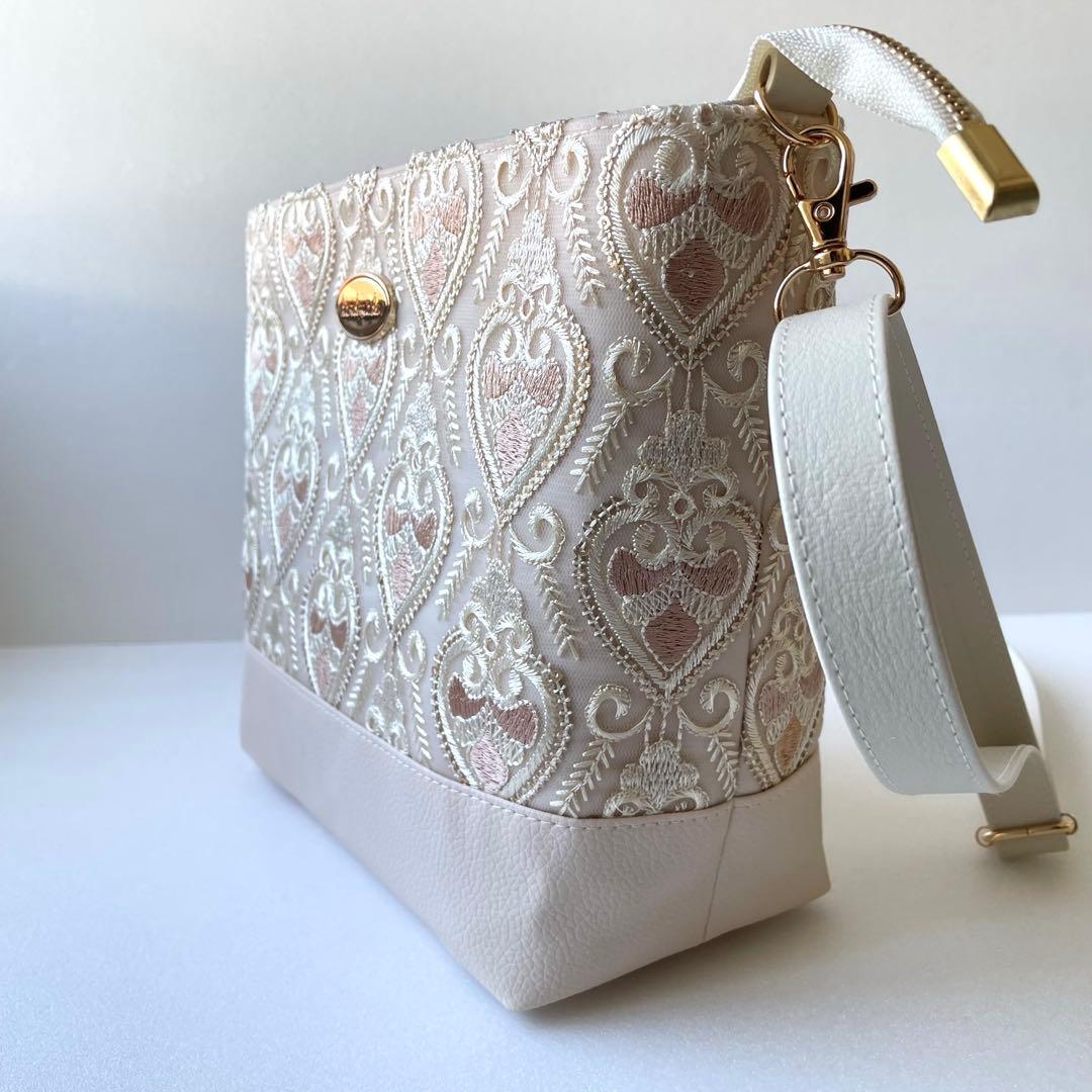 インド刺繍ハートチュール生地ピンクベージュと合皮　ショルダーバッグ　ハンドメイド