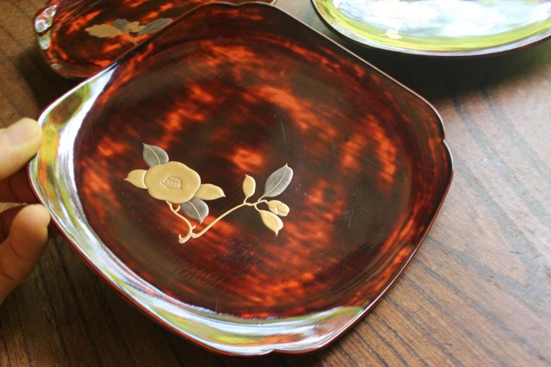 デッドストック！時代曙塗に優美な花蒔絵の映えるお皿3点（検輪島塗蒔絵皿菓子皿