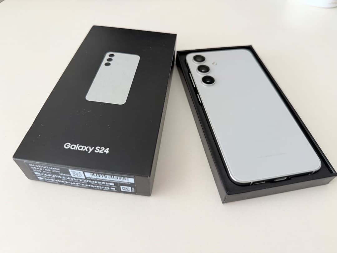超美品 Galaxy S24 グレー 256GB A-18