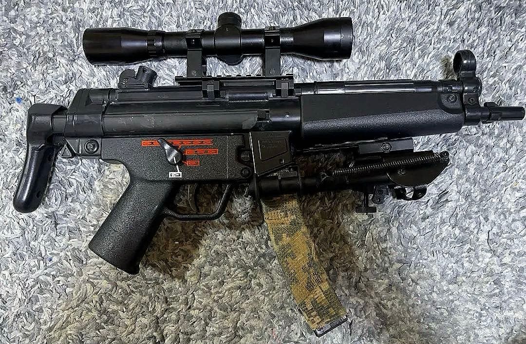 JAC MP5 A5 ガスガン　スコープ付き　AK m16 m870