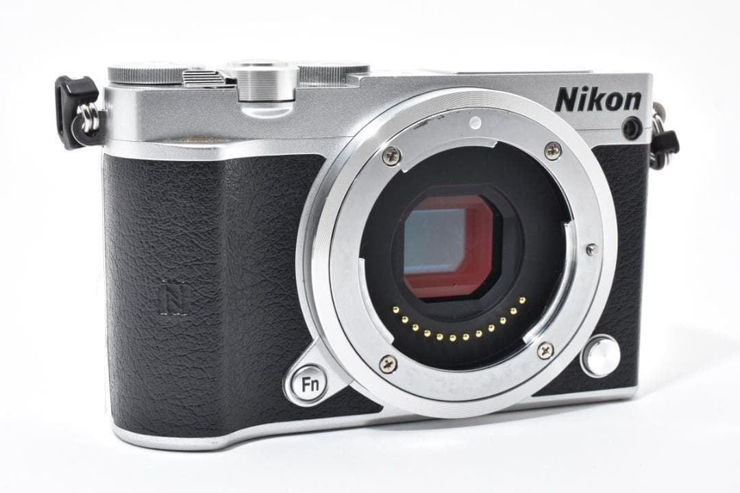Nikon ニコン 1 J5 30-110mmセット　ミラーレス一眼カメラ