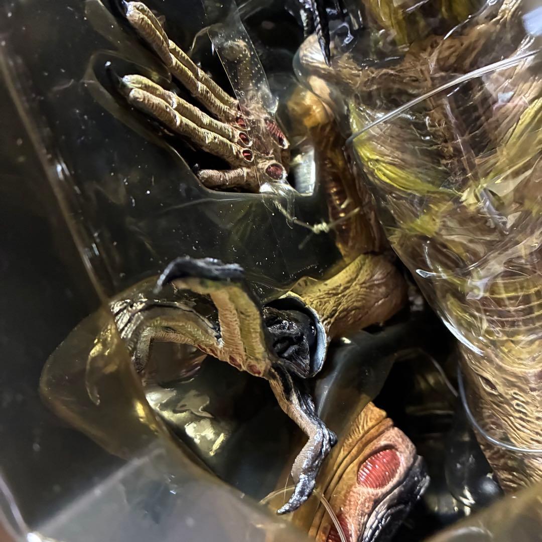 ホットトイズ　プレデリアン ダメージ版 AVP2 限定　輸送箱付　コレクター