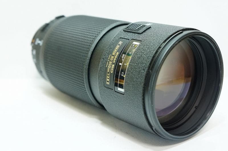 【美しいボケ/望遠ズーム】 Nikon AF 80-200mm F2.8 D
