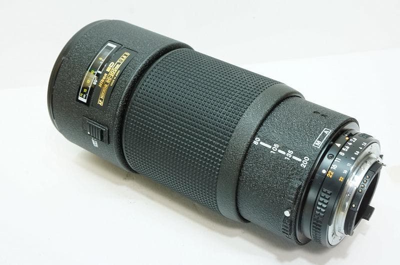 【美しいボケ/望遠ズーム】 Nikon AF 80-200mm F2.8 D
