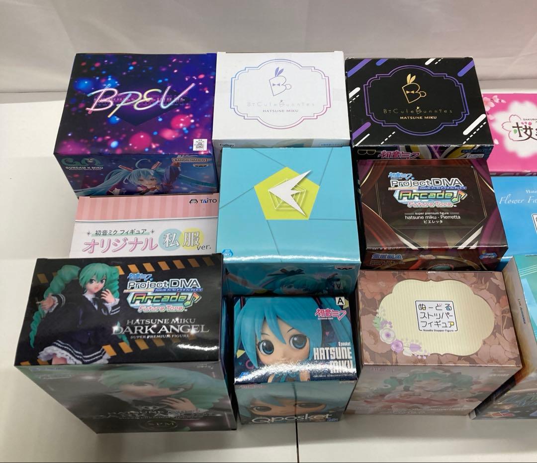 初音ミク　桜ミク　フィギュア　まとめ売り　17箱セット　27260324J07L
