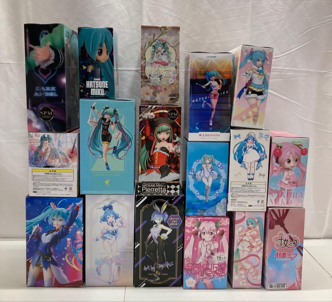 初音ミク　桜ミク　フィギュア　まとめ売り　17箱セット　27260324J07L