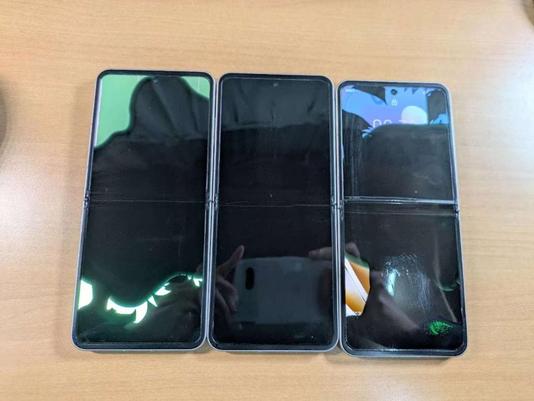 011200A ZTE Libero Flip A304ZT ジャンク３台