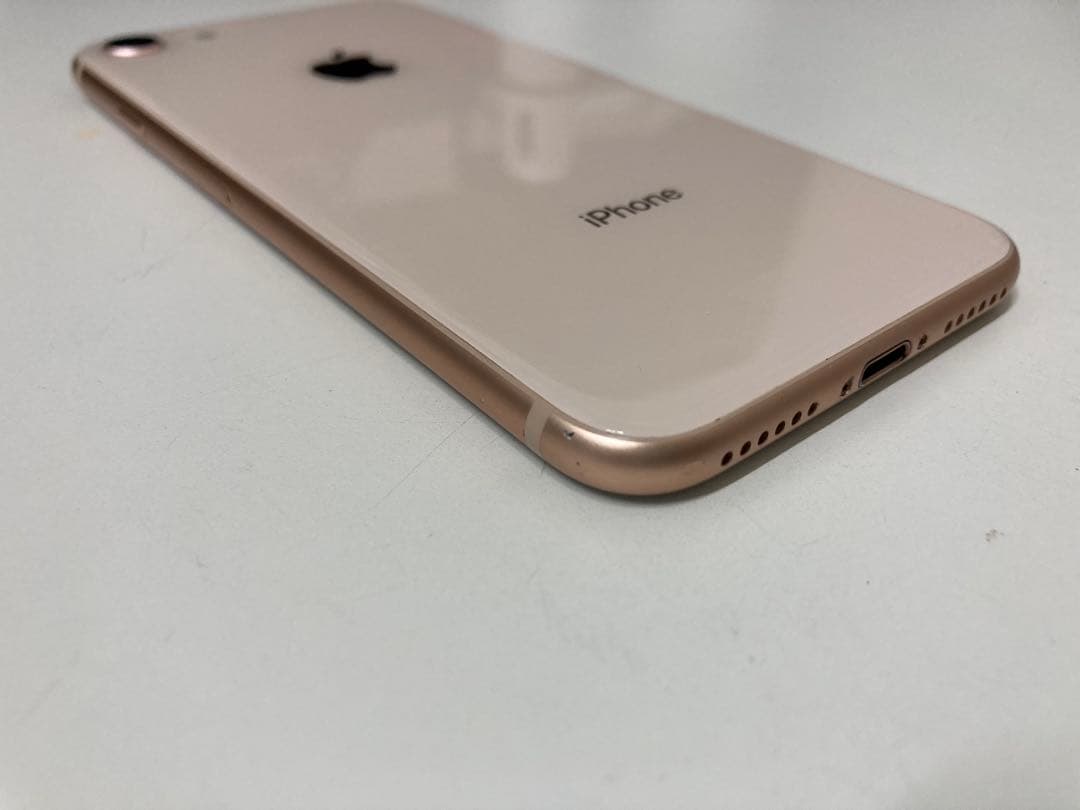 iPhone 8 64GB ゴールド　バッテリー100% K2018