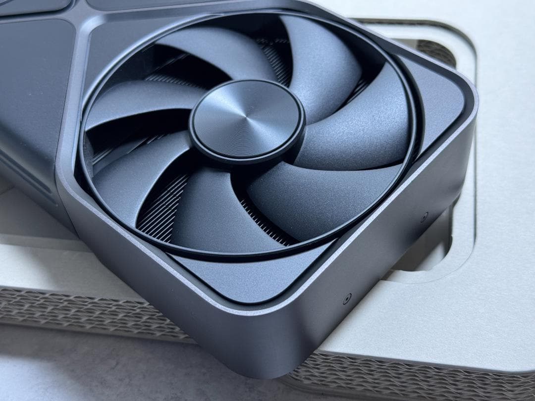 グラフィックボード・グラボ・ビデオカード NVIDIA RTX 5090 Founders Edition