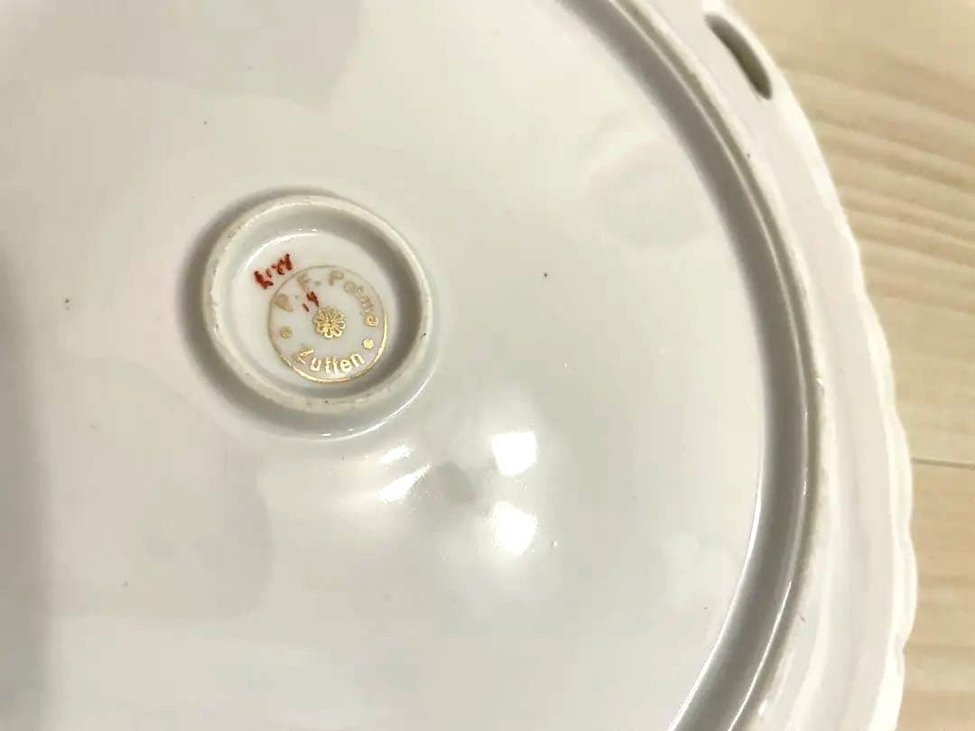 アンティーク食器　花柄装飾 陶磁器 4枚セット