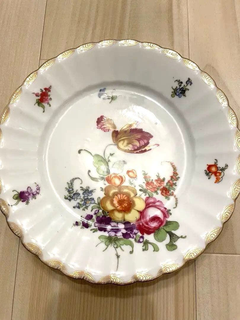 アンティーク食器　花柄装飾 陶磁器 4枚セット