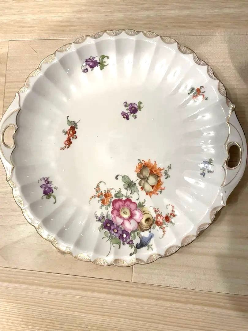 アンティーク食器　花柄装飾 陶磁器 4枚セット