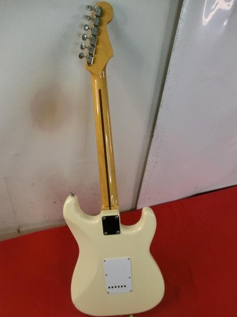 147：Fender Stratocaster　フェンダー　日本製　ジャンク