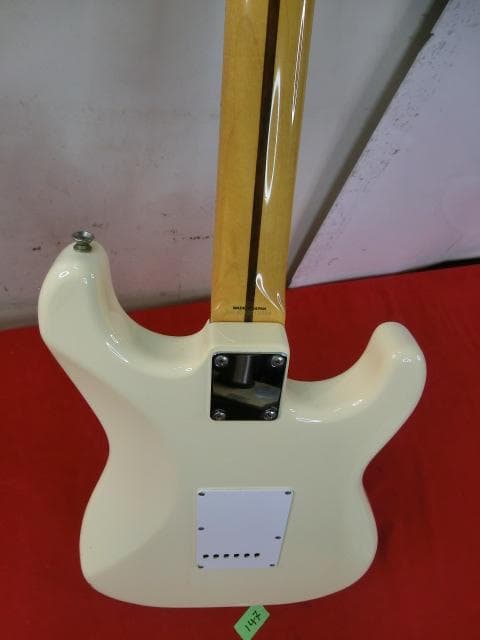147：Fender Stratocaster　フェンダー　日本製　ジャンク