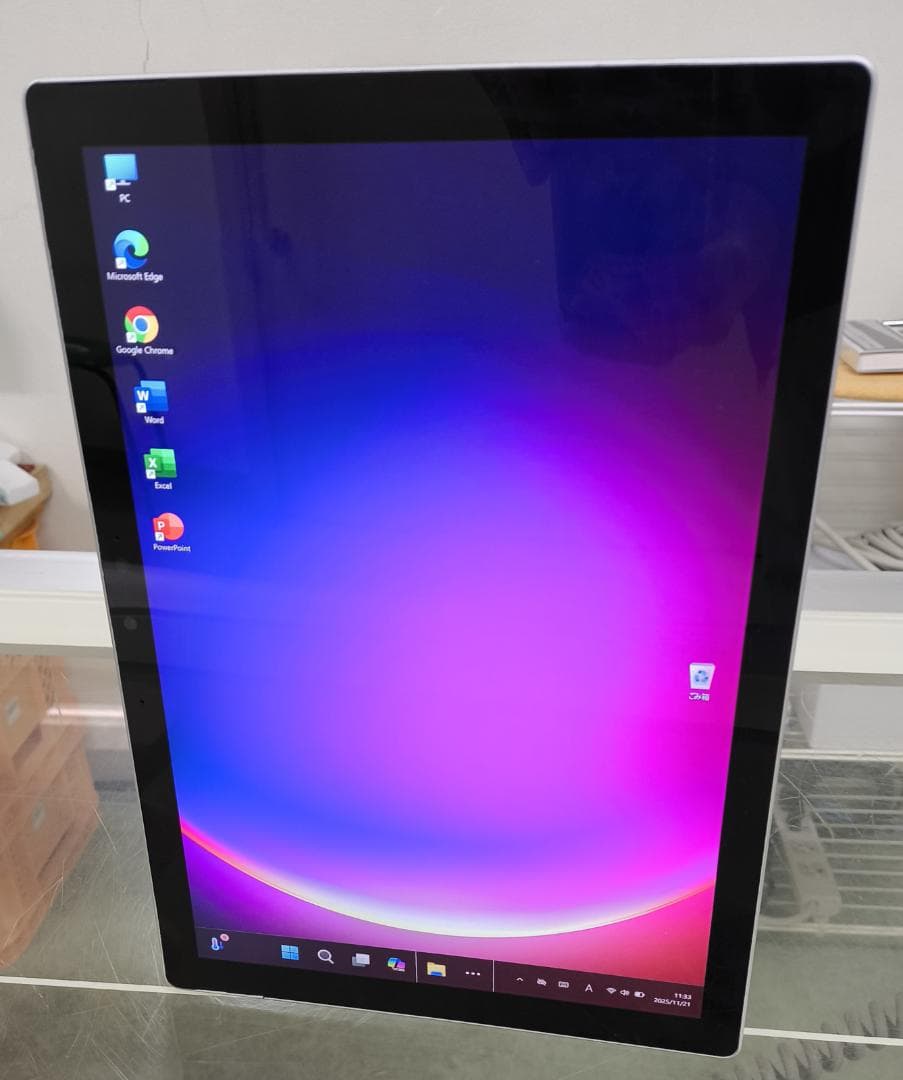 Microsoft surface pro 7 +　画面新品換装　SSD256G