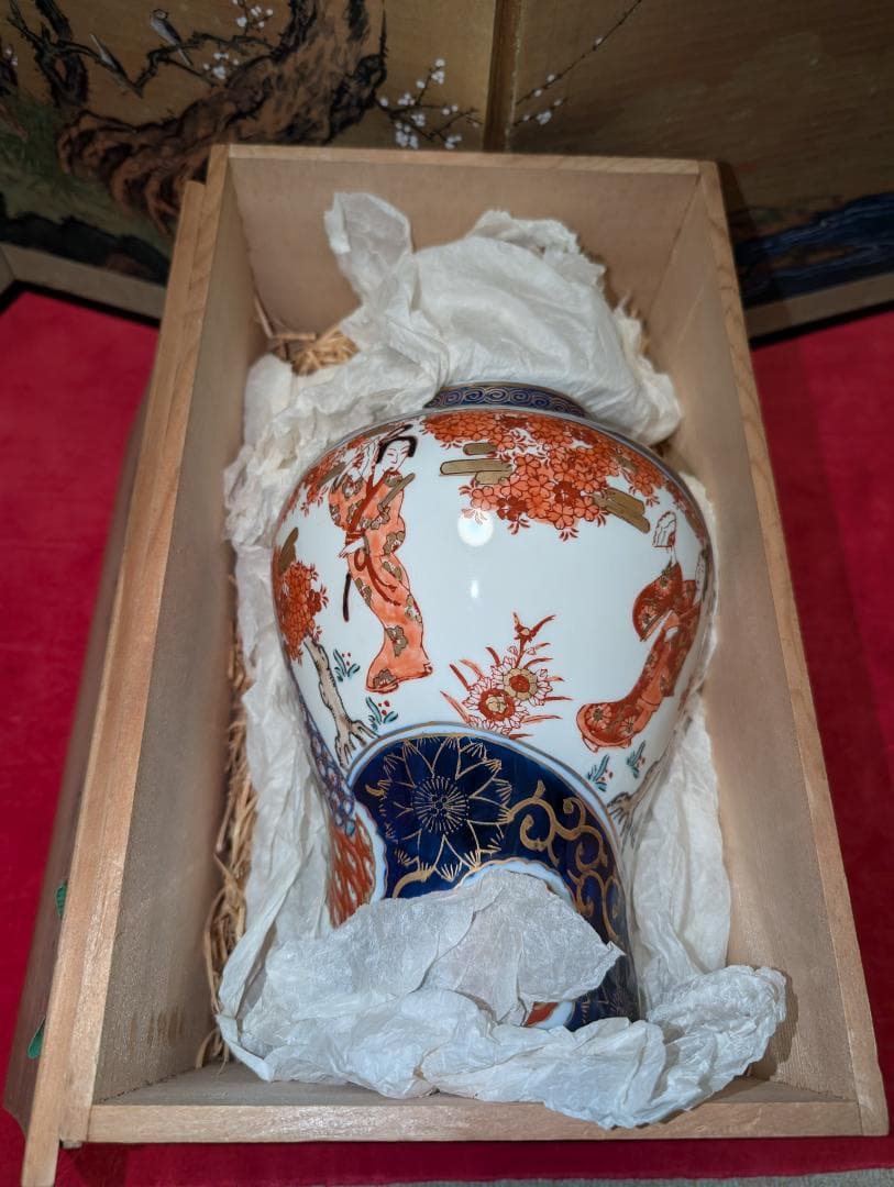 秀峰　染錦　飾り壺　沈香壺　共箱入　高さ31cm