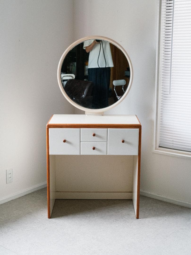 ヴィンテージ　サイドボード 収納 デスク ドレッサー　ミッドセンチュリーモダン