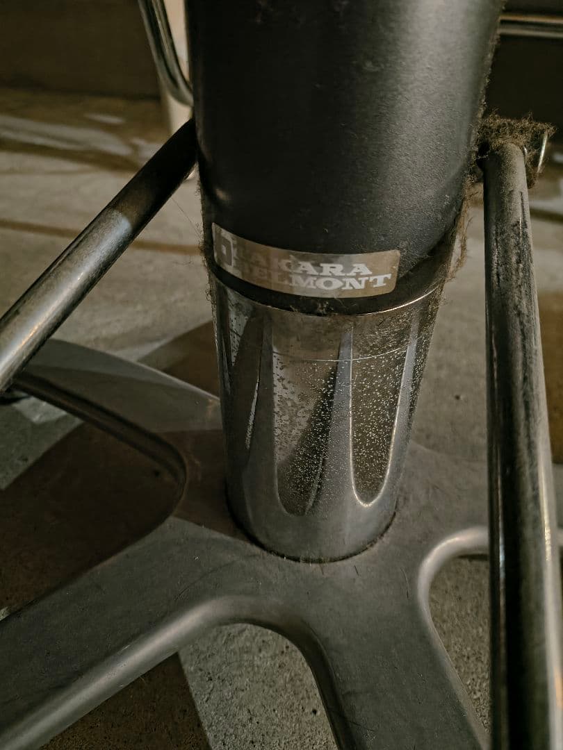 タカラベルモント　カットチェア　カットイス　レザー　黒