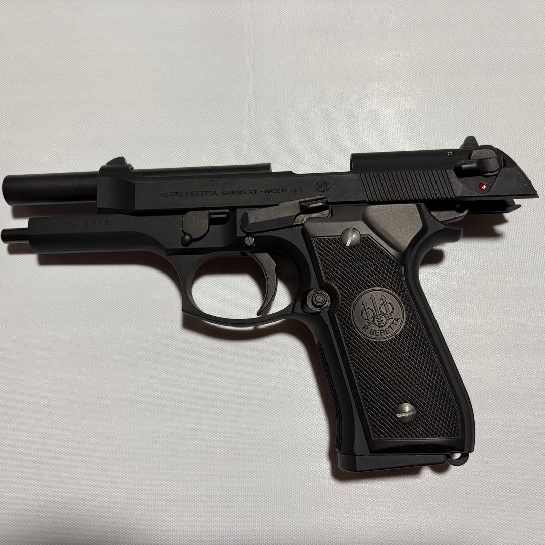 MGC ベレッタ M9 限定生産品　発火式モデルガン　ヘビーウェイト