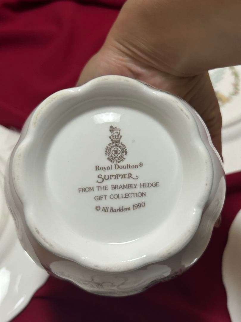 aqua　ロイヤルドルトンブランブリーヘッジ　プレート 4枚 四季 花瓶