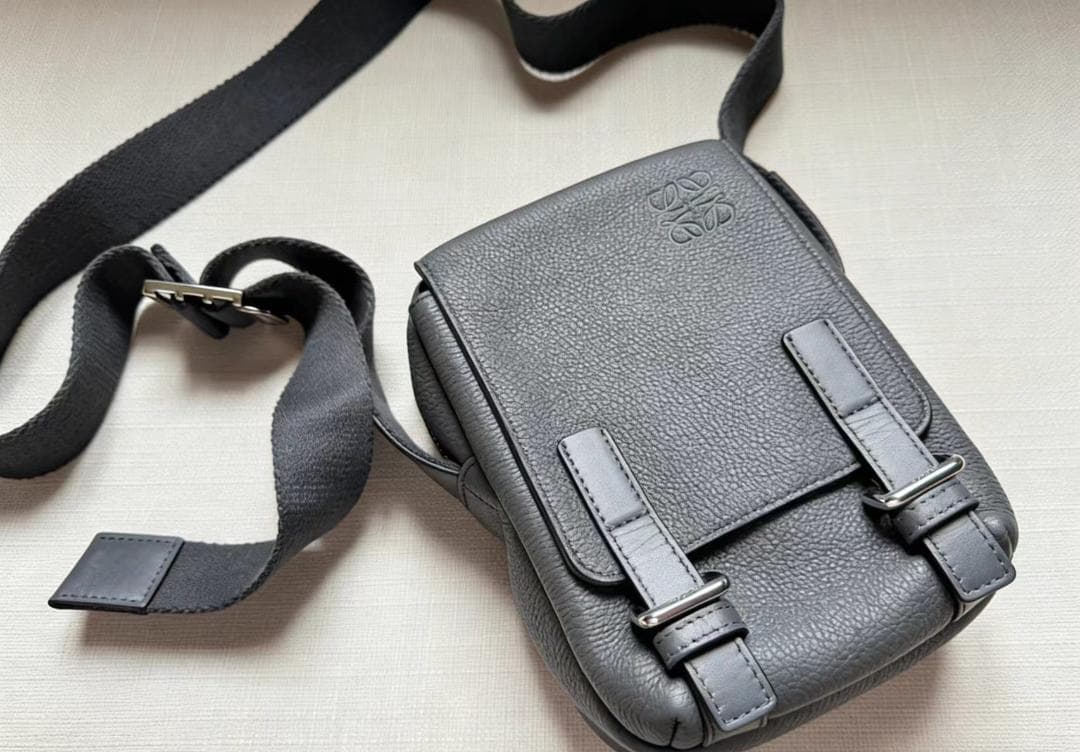 グレー 粒革 縦型 ミニショルダーバッグ ユニセックス 通勤用 新品