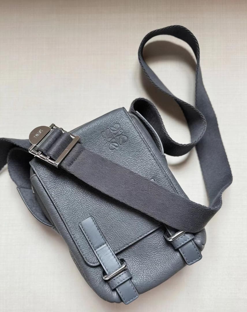 グレー 粒革 縦型 ミニショルダーバッグ ユニセックス 通勤用 新品