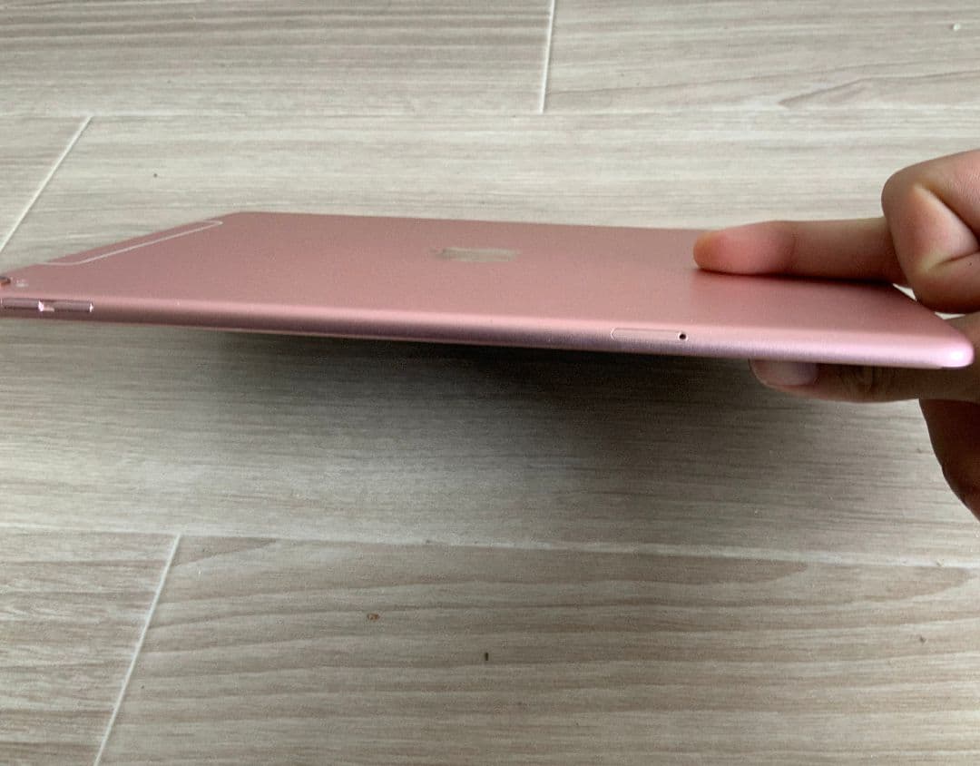 iPad本体 iPad Pro 9.7 Wi-Fi+Cellular 32GB A1674