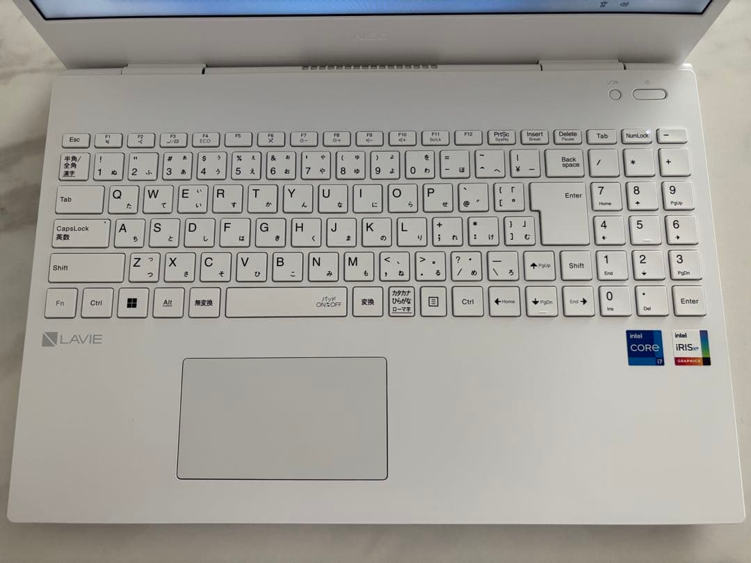 NEC LAVIE PC-N1570GAW [パールホワイト]