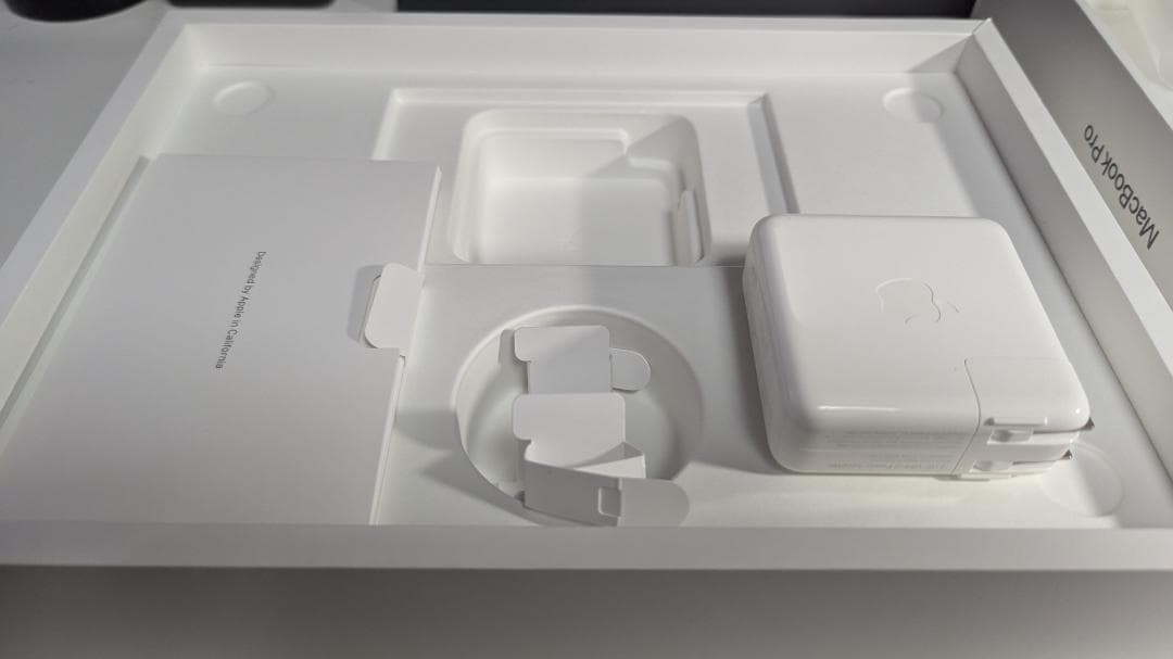 Apple MacBook Pro M1 8G 256GB 13インチ 2020