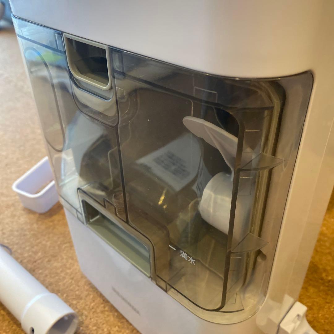 リンサークリーナー　アイリスオーヤマ　RNS-300 ほぼ新品未使用　ホワイト