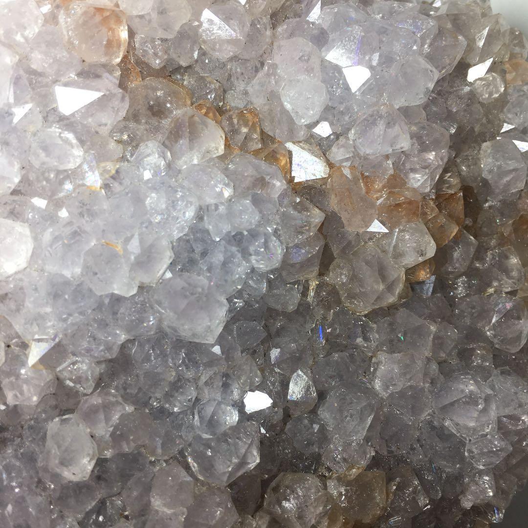 淡い紫水晶　アナンダライト　天然レインボー