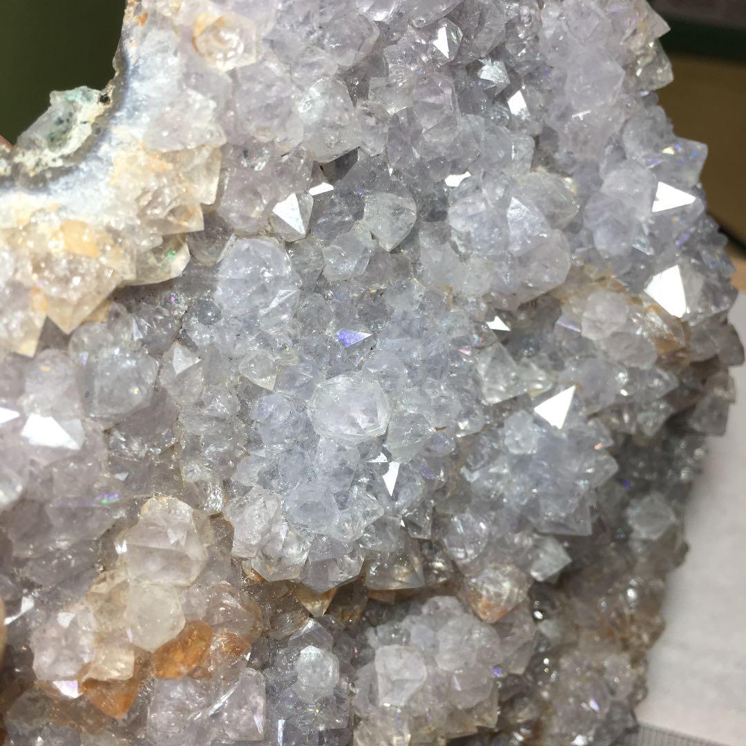 淡い紫水晶　アナンダライト　天然レインボー