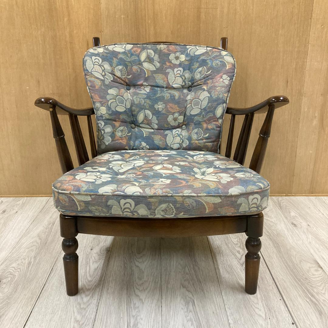 【カリモク】コロニアル　一人掛けソファ　アームチェア