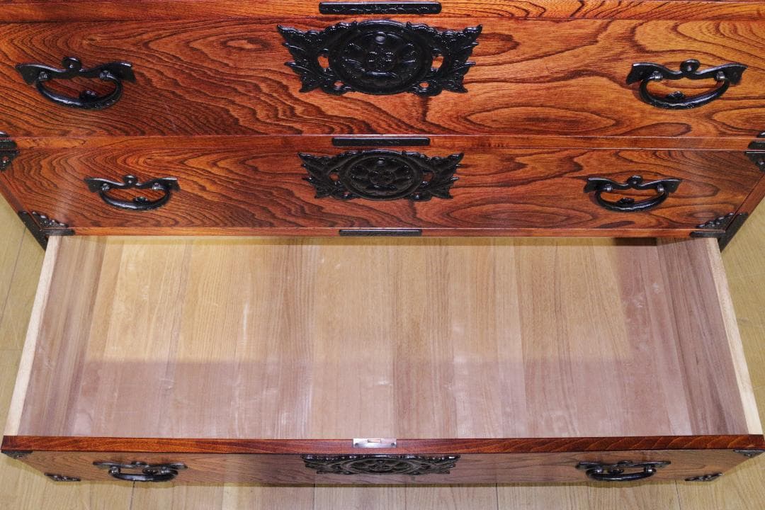 岩屋堂箪笥★伝統工芸品★民芸家具★木製家具★