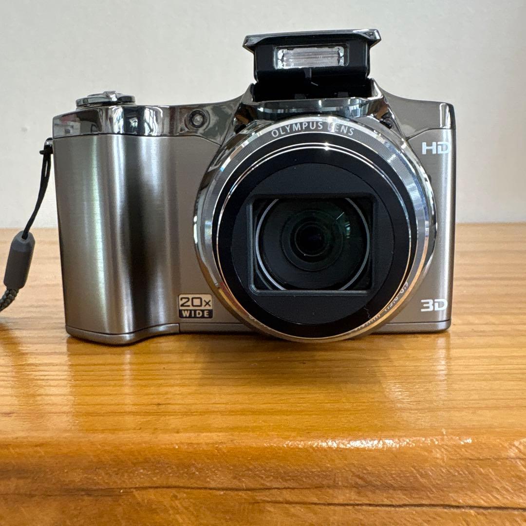 オリンパス　コンパクトデジカメ　20倍ズーム　SZ-11