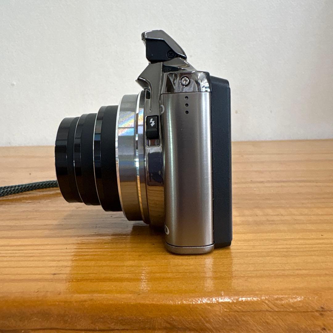 オリンパス　コンパクトデジカメ　20倍ズーム　SZ-11