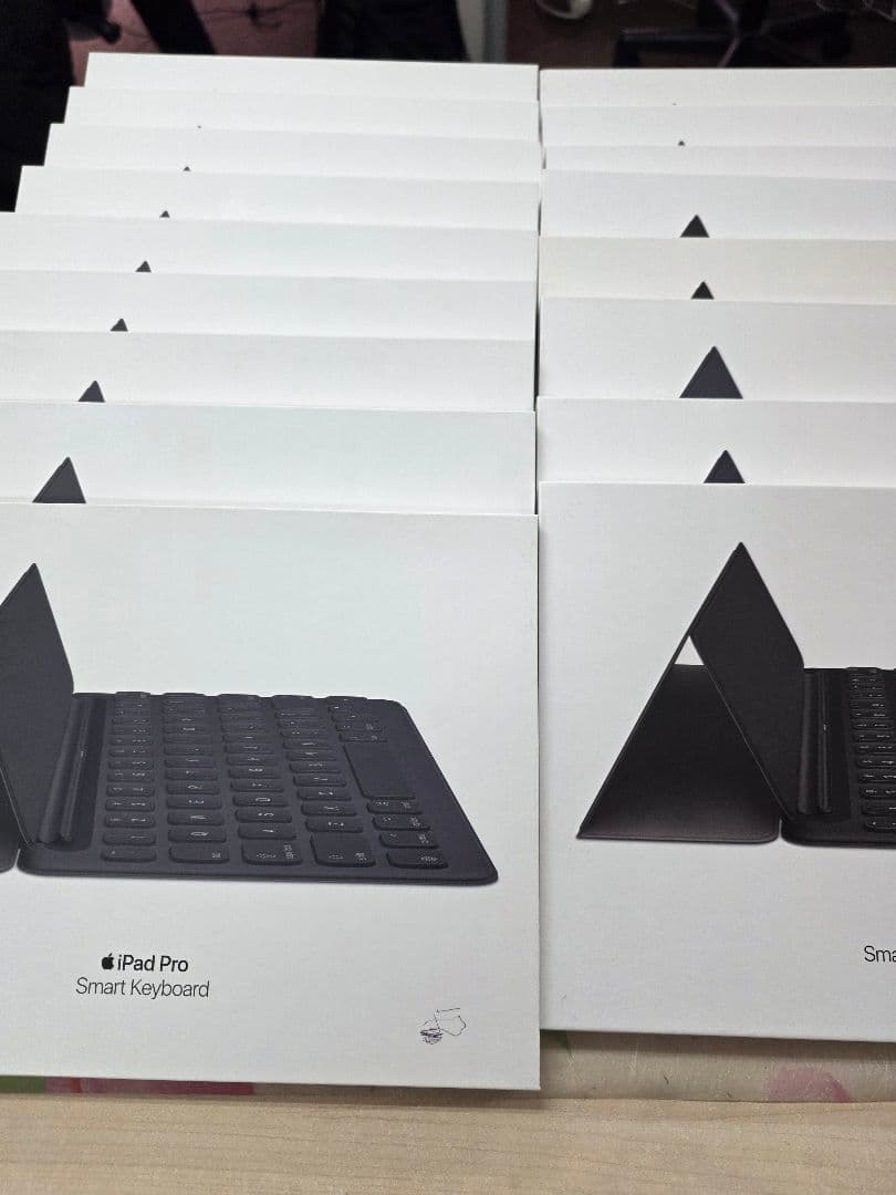 iPad Smart Keyboard(純正) 16台