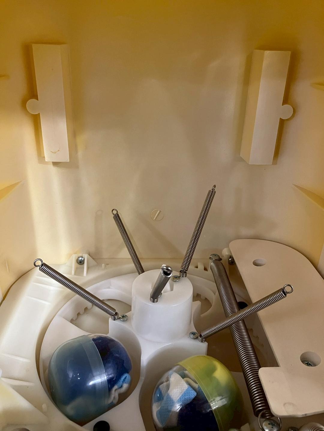 特価品SFP-110B【ユージンスリムボーイ】上下段　中古ガチャガチャ