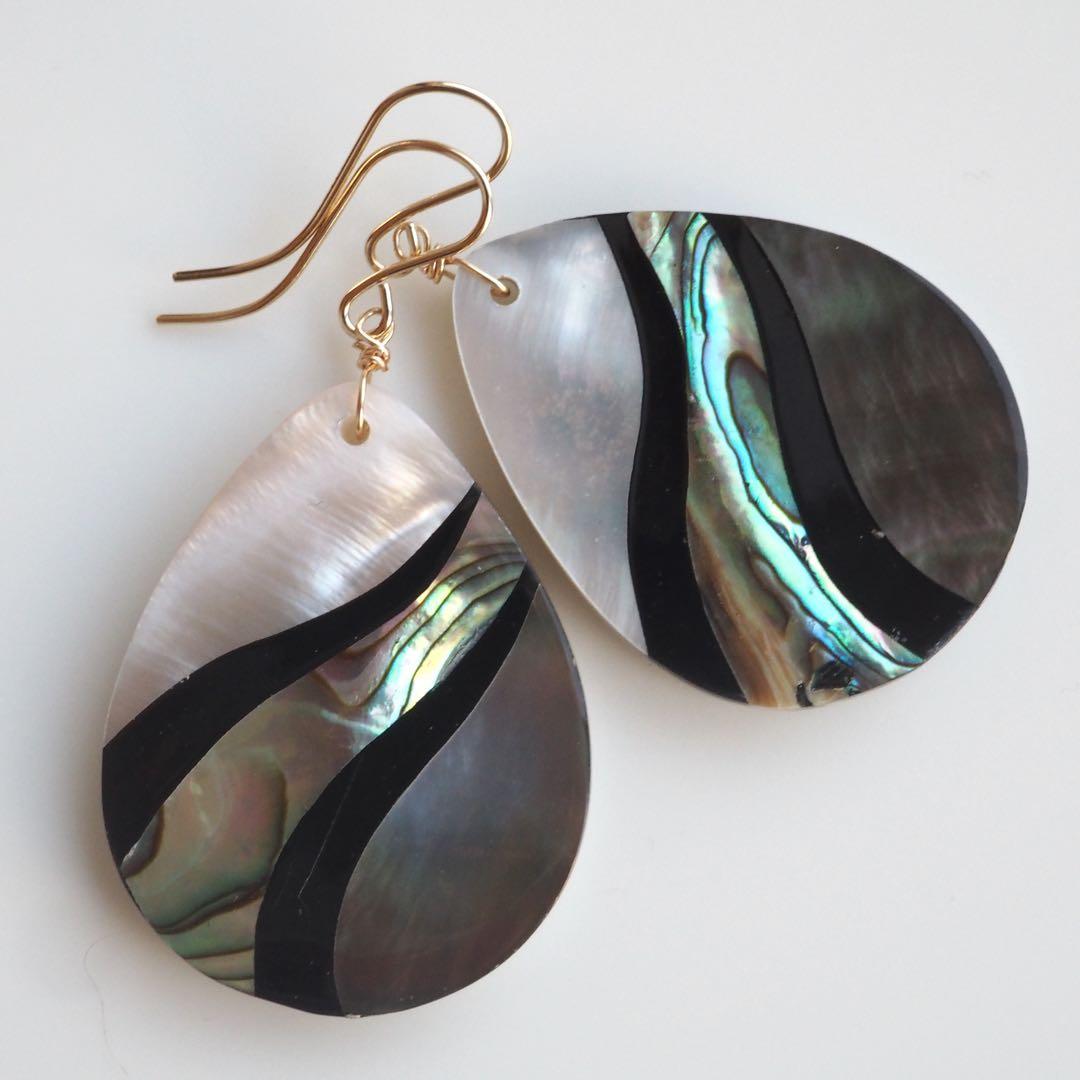 【una cool】ホワイト×アバロン×ブラックシェルの大粒ペアシェイプ