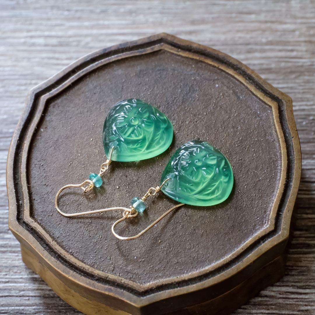 14kgfサーペンティン・エメラルドピアス/イヤリング