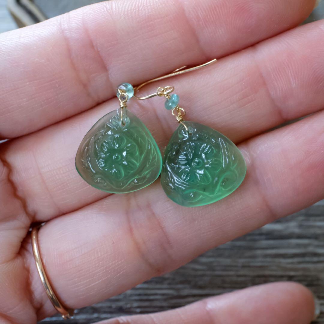 14kgfサーペンティン・エメラルドピアス/イヤリング