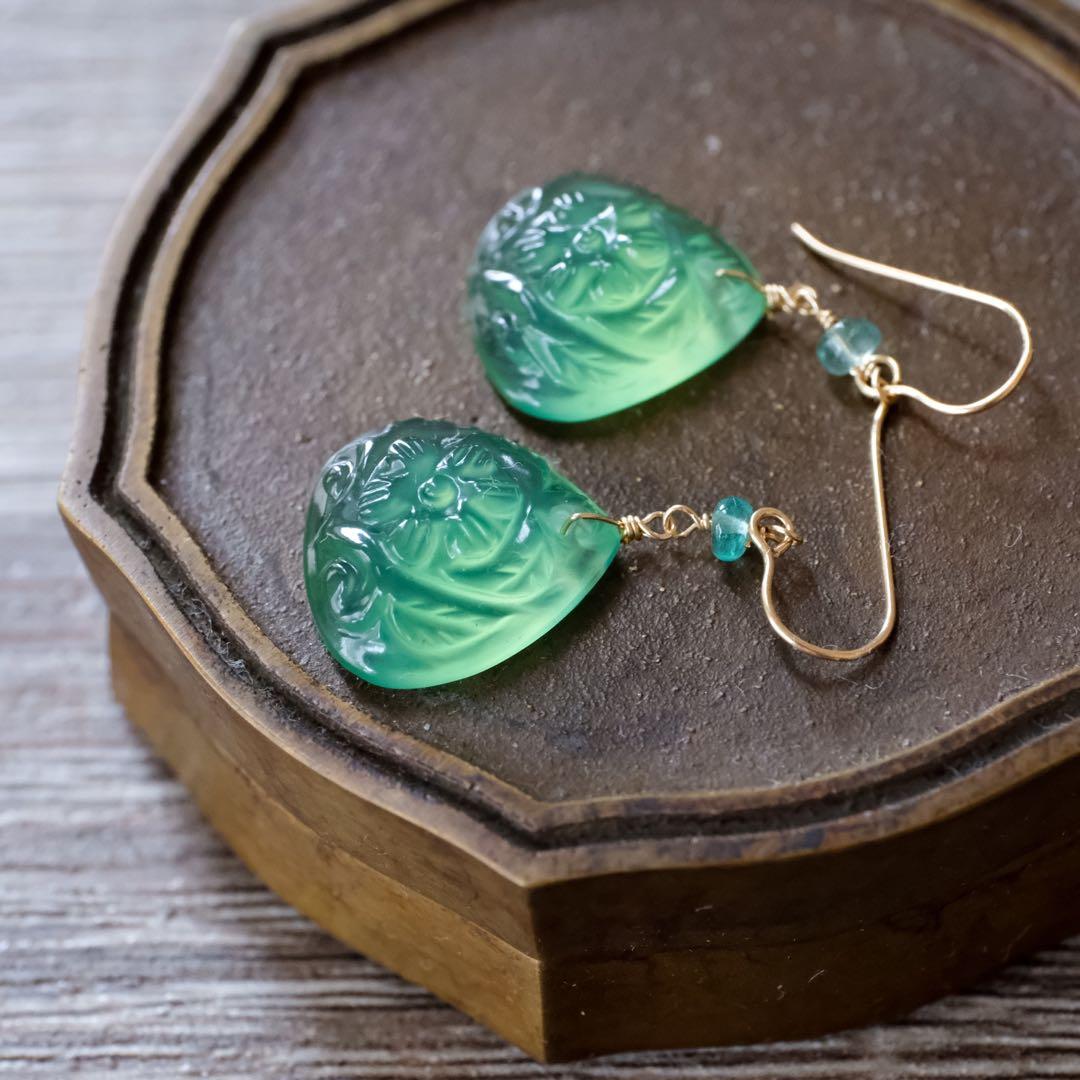 14kgfサーペンティン・エメラルドピアス/イヤリング