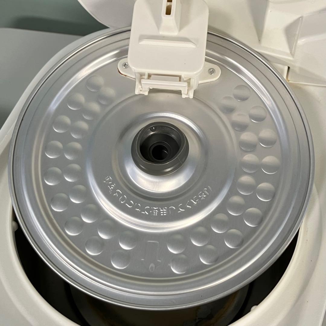 【2024年製】タイガーマイコンジャー炊飯器 3号 ホワイト JBS-A055