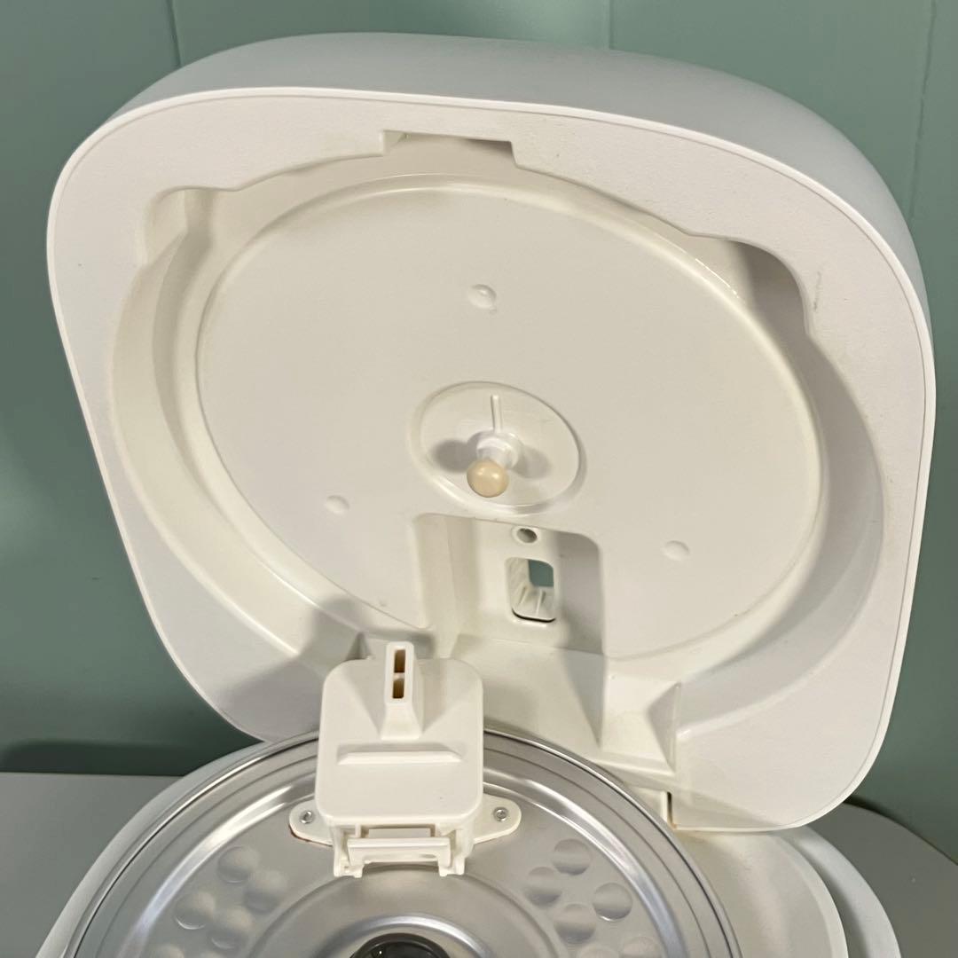 【2024年製】タイガーマイコンジャー炊飯器 3号 ホワイト JBS-A055