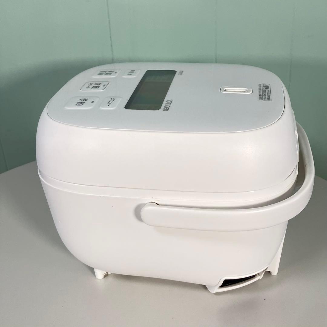 【2024年製】タイガーマイコンジャー炊飯器 3号 ホワイト JBS-A055