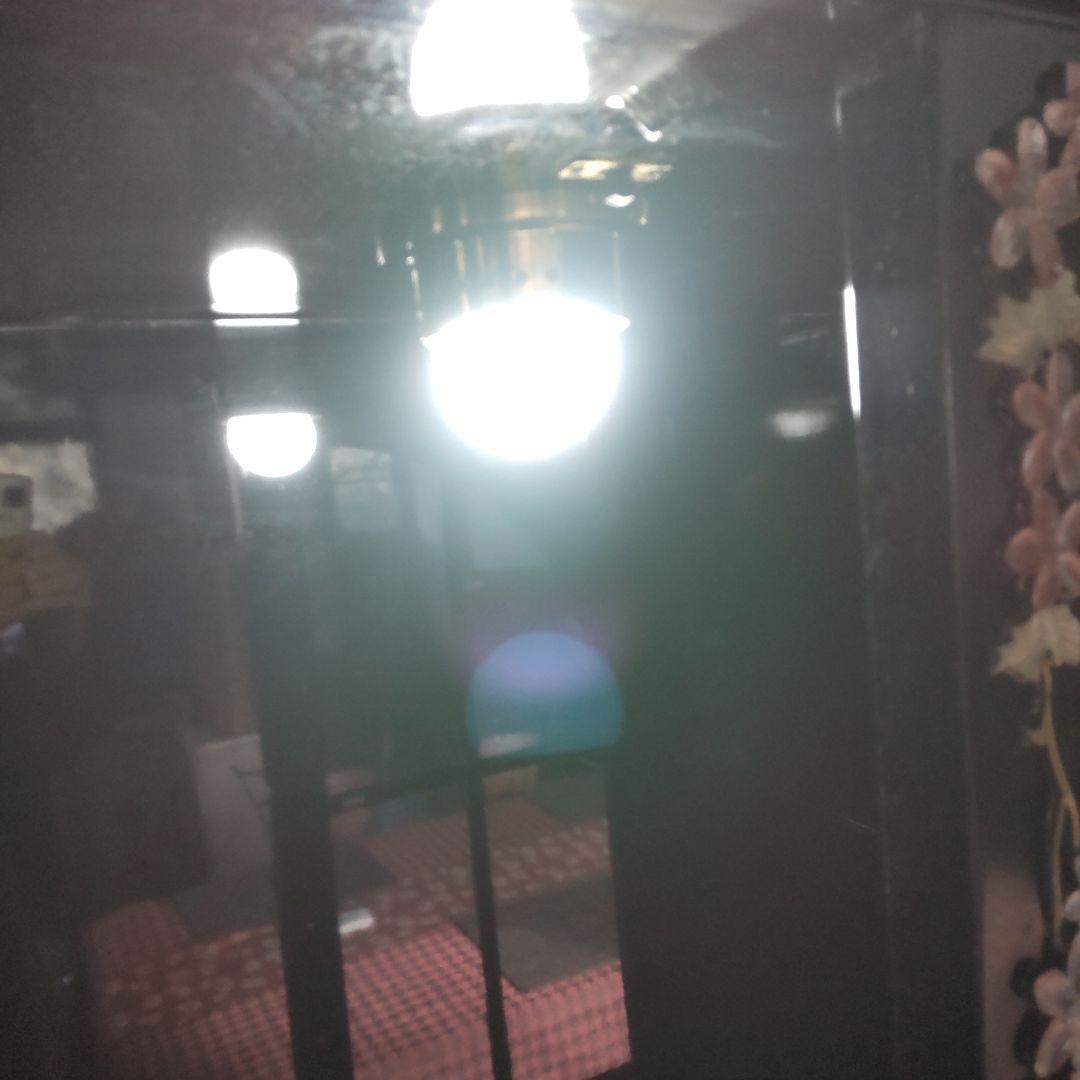 貴重　飾り棚〜天然宝石翡翠？等多数、螺鈿とは異ります。