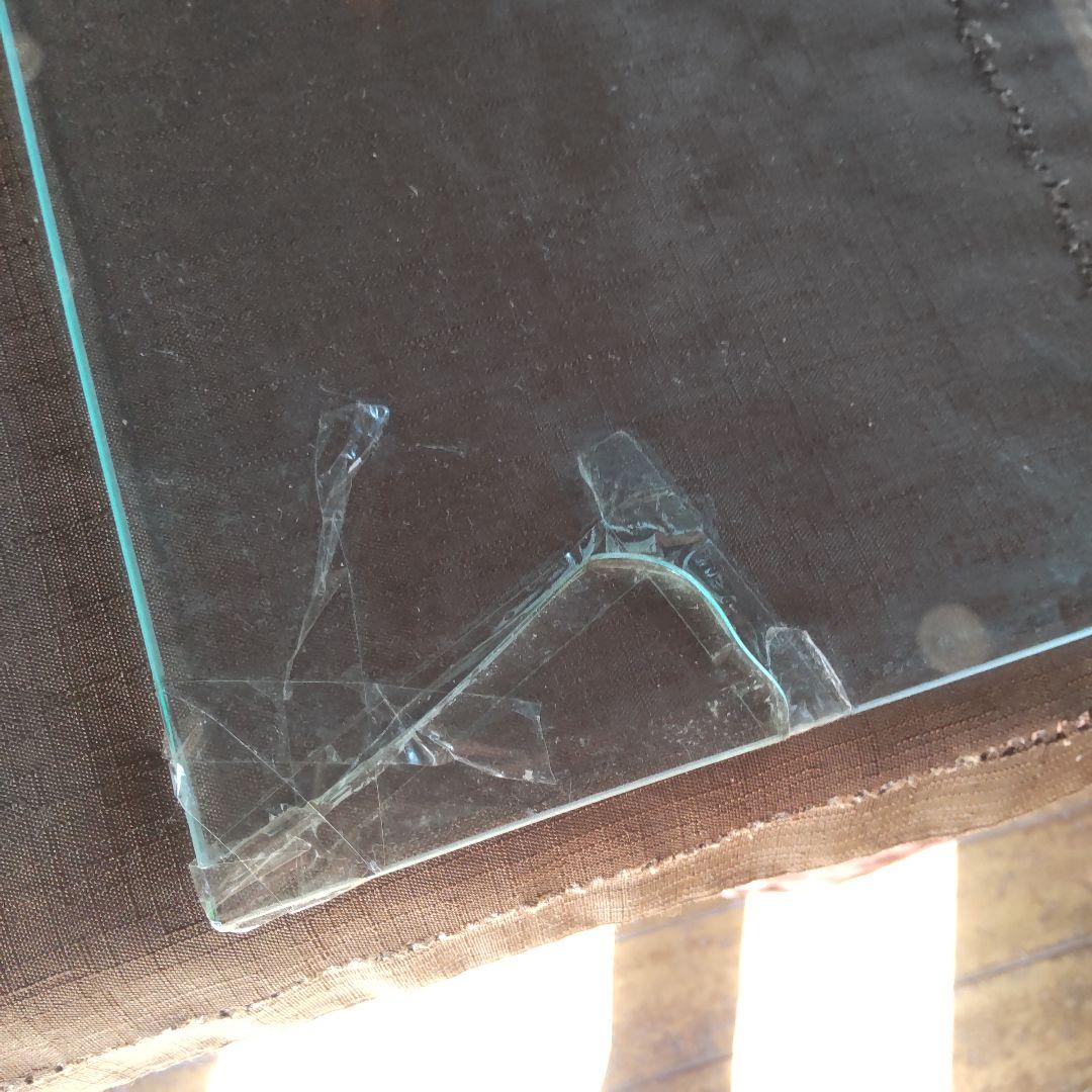 貴重　飾り棚〜天然宝石翡翠？等多数、螺鈿とは異ります。